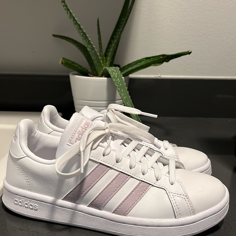 Excellent condition Adidas!!